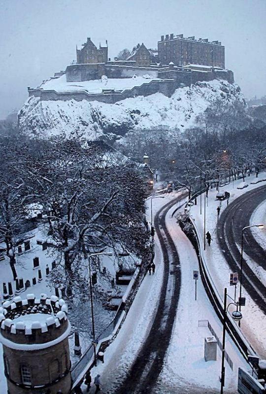 Heart Of Edinburgh City Flat Bagian luar foto